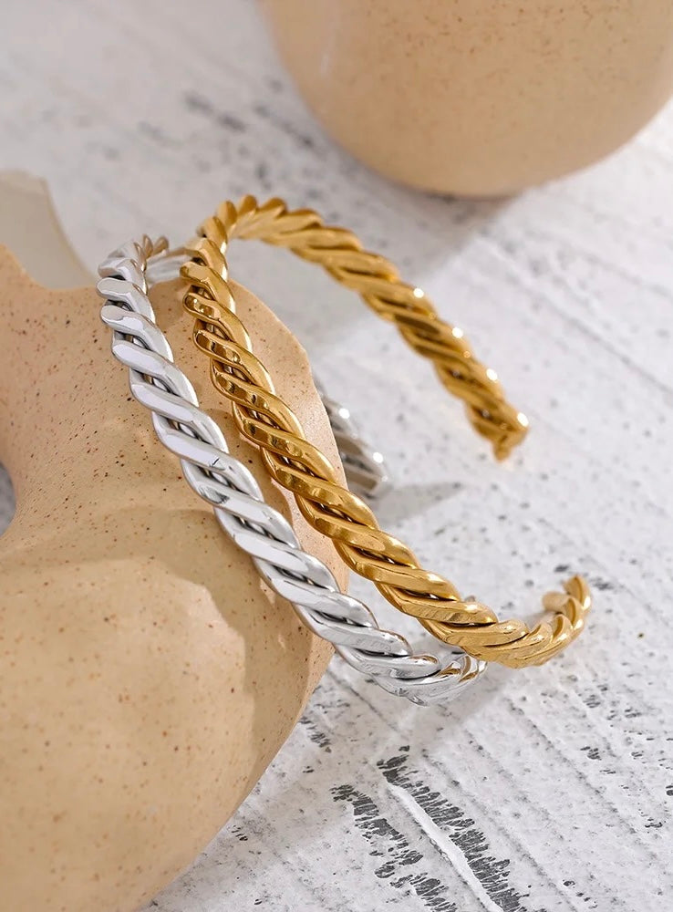 CLASSIC CHAIN CUFF