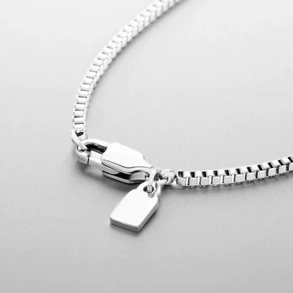 PENDANT BOX CHAIN NECKLACE